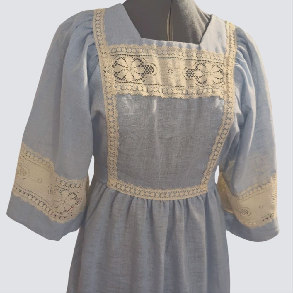 Vintage 60s/70s Pastel Blue Prairie/Cottage Gilead Embroidered‎ Lace Maxi